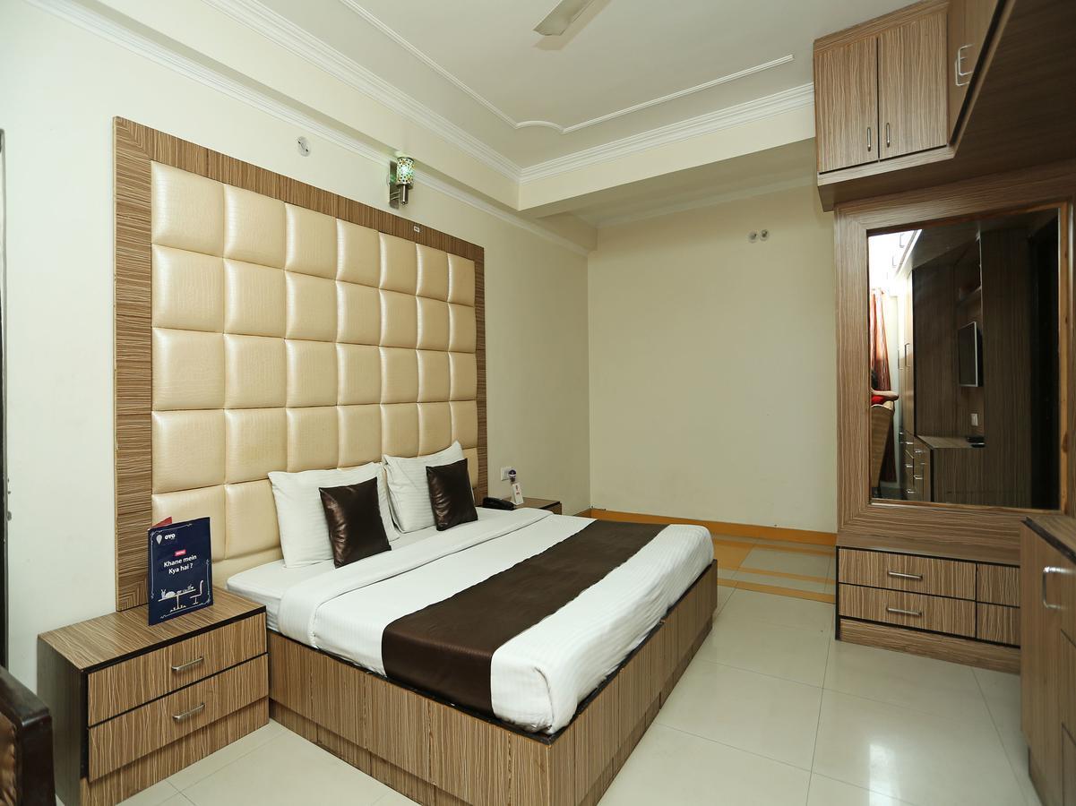 Oyo 10425 Queens Pearl Inn Ντεχραντούν Εξωτερικό φωτογραφία