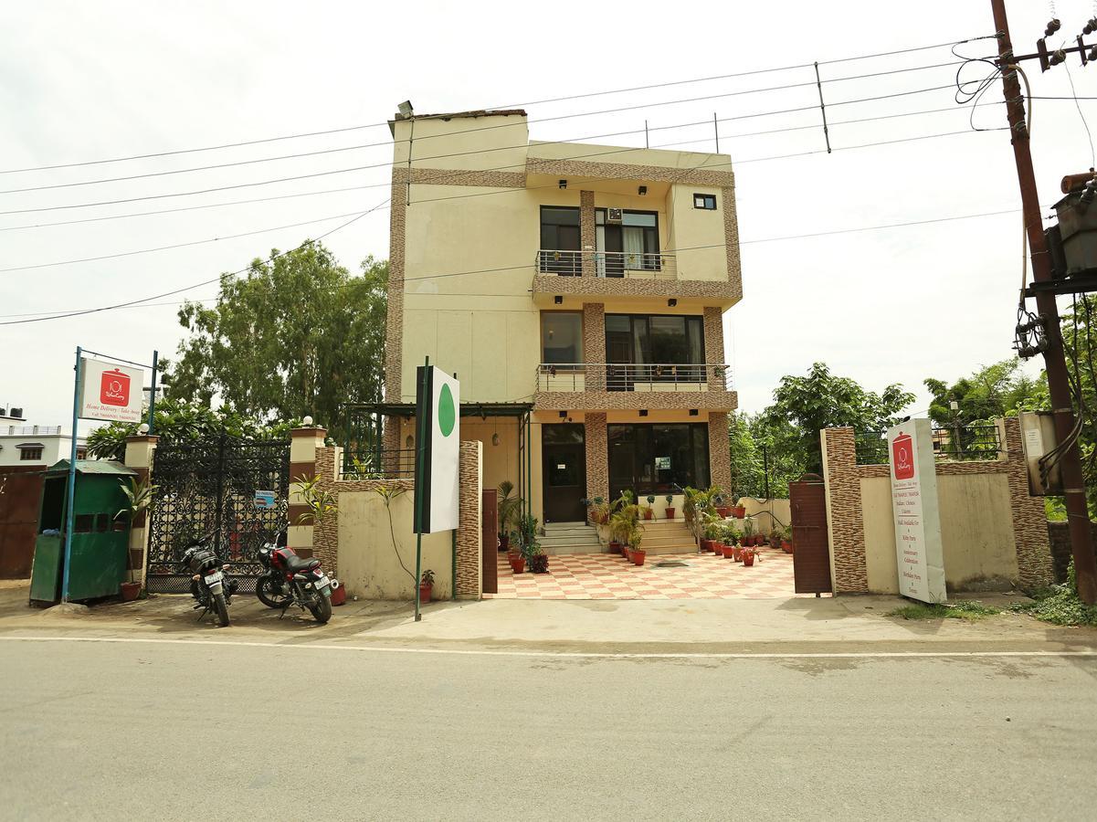 Oyo 10425 Queens Pearl Inn Ντεχραντούν Εξωτερικό φωτογραφία