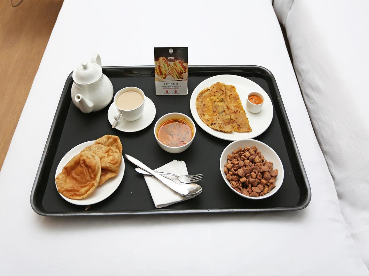 Oyo 10425 Queens Pearl Inn Ντεχραντούν Εξωτερικό φωτογραφία