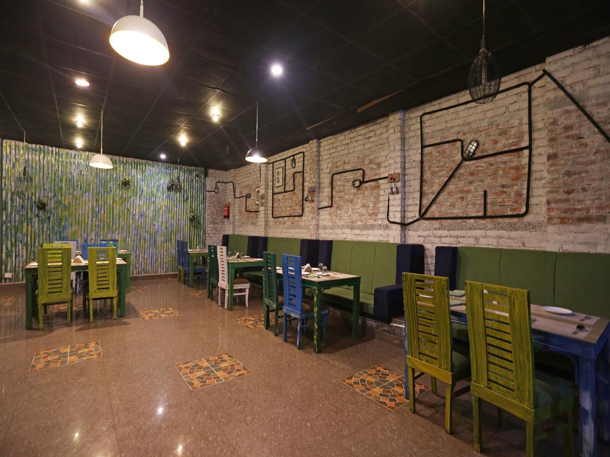 Oyo 10425 Queens Pearl Inn Ντεχραντούν Εξωτερικό φωτογραφία