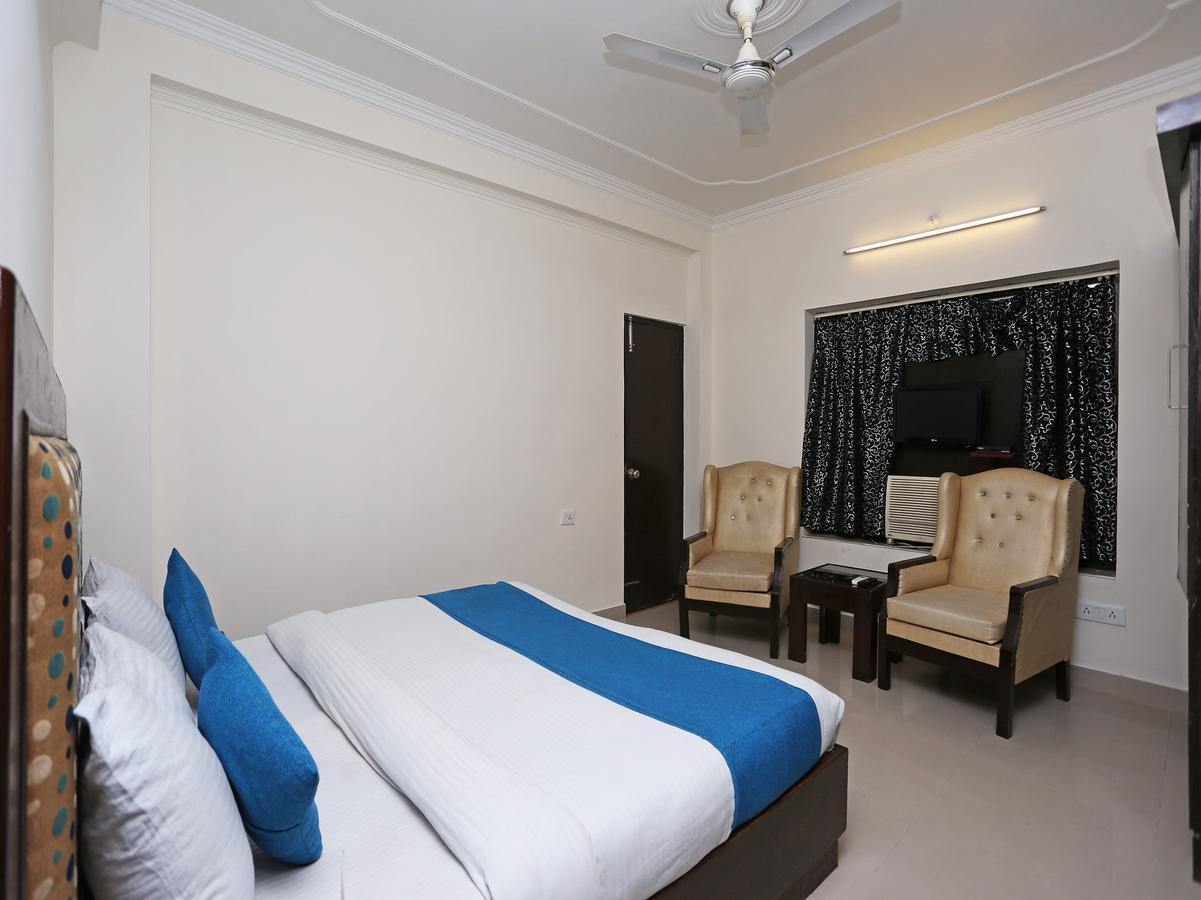 Oyo 10425 Queens Pearl Inn Ντεχραντούν Εξωτερικό φωτογραφία