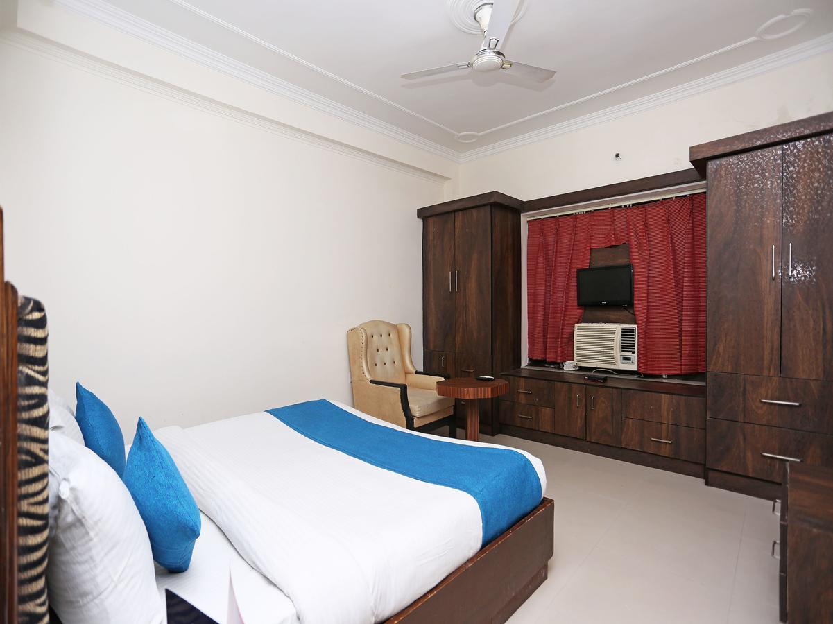 Oyo 10425 Queens Pearl Inn Ντεχραντούν Εξωτερικό φωτογραφία