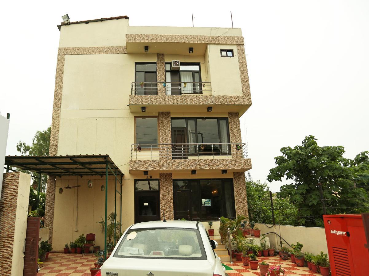 Oyo 10425 Queens Pearl Inn Ντεχραντούν Εξωτερικό φωτογραφία