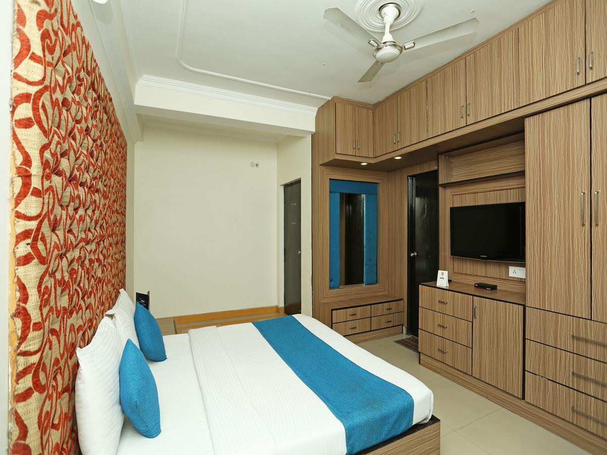 Oyo 10425 Queens Pearl Inn Ντεχραντούν Εξωτερικό φωτογραφία