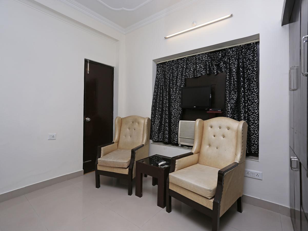 Oyo 10425 Queens Pearl Inn Ντεχραντούν Εξωτερικό φωτογραφία