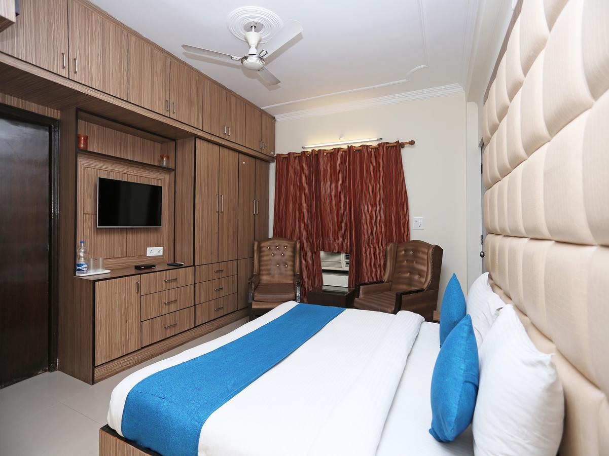 Oyo 10425 Queens Pearl Inn Ντεχραντούν Εξωτερικό φωτογραφία