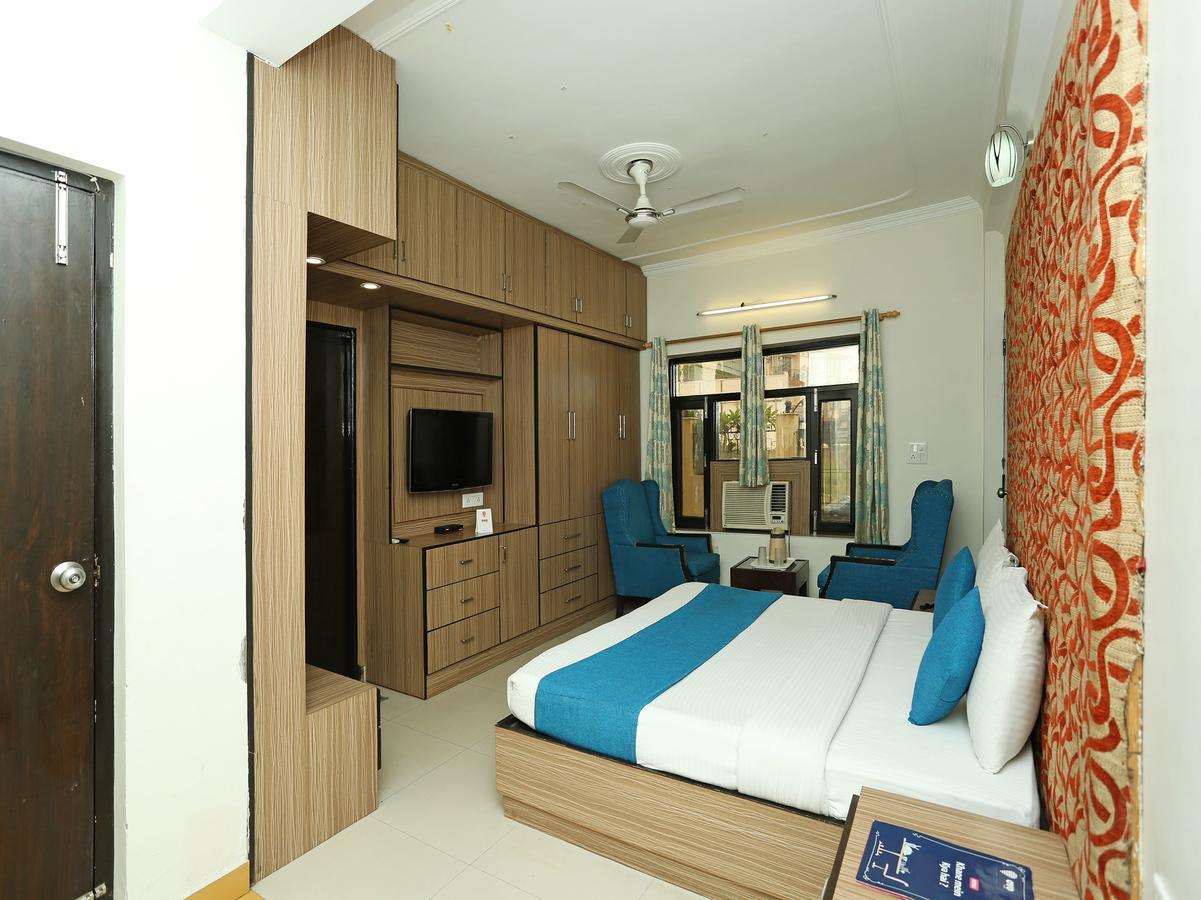 Oyo 10425 Queens Pearl Inn Ντεχραντούν Εξωτερικό φωτογραφία