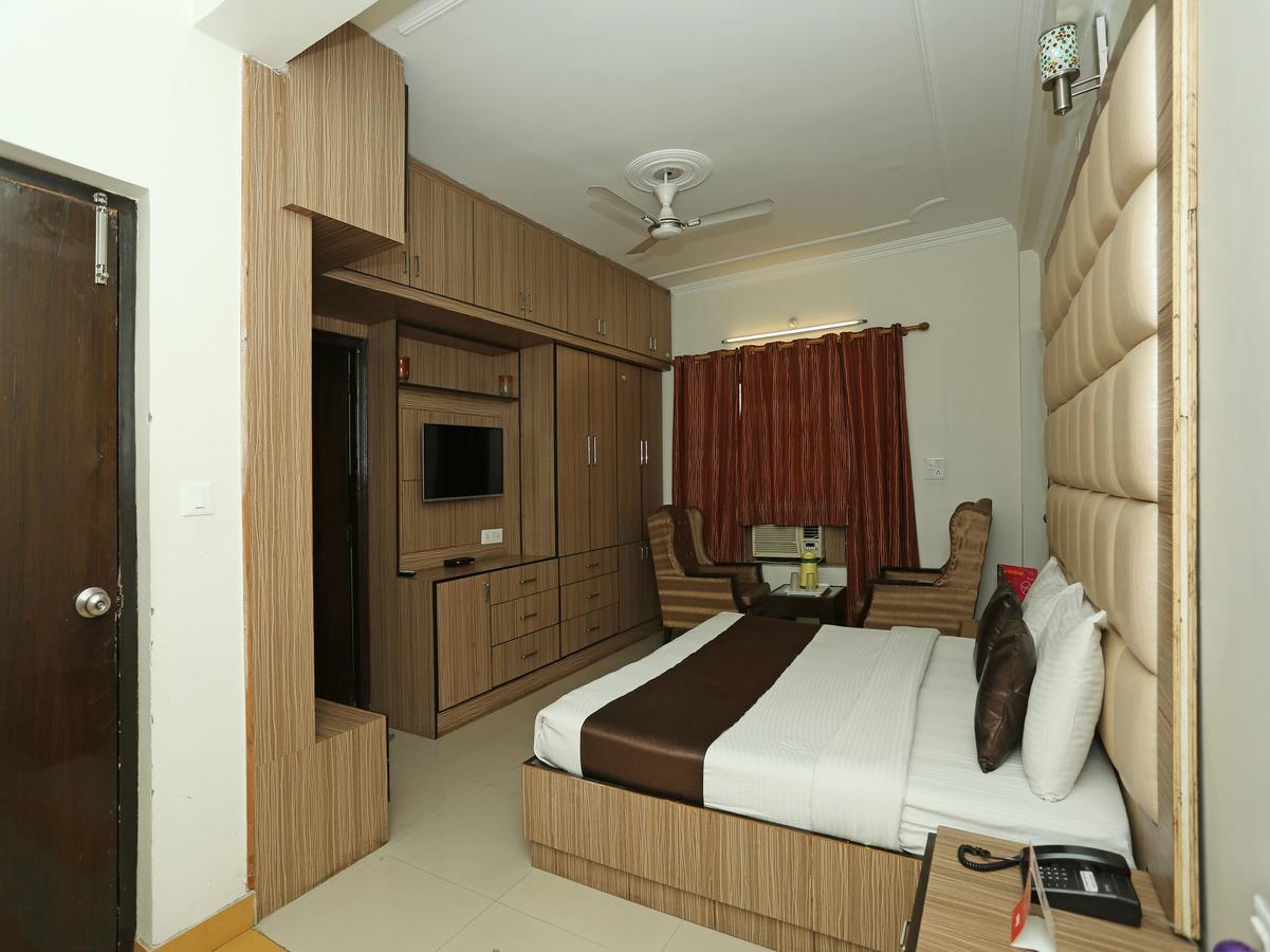 Oyo 10425 Queens Pearl Inn Ντεχραντούν Εξωτερικό φωτογραφία