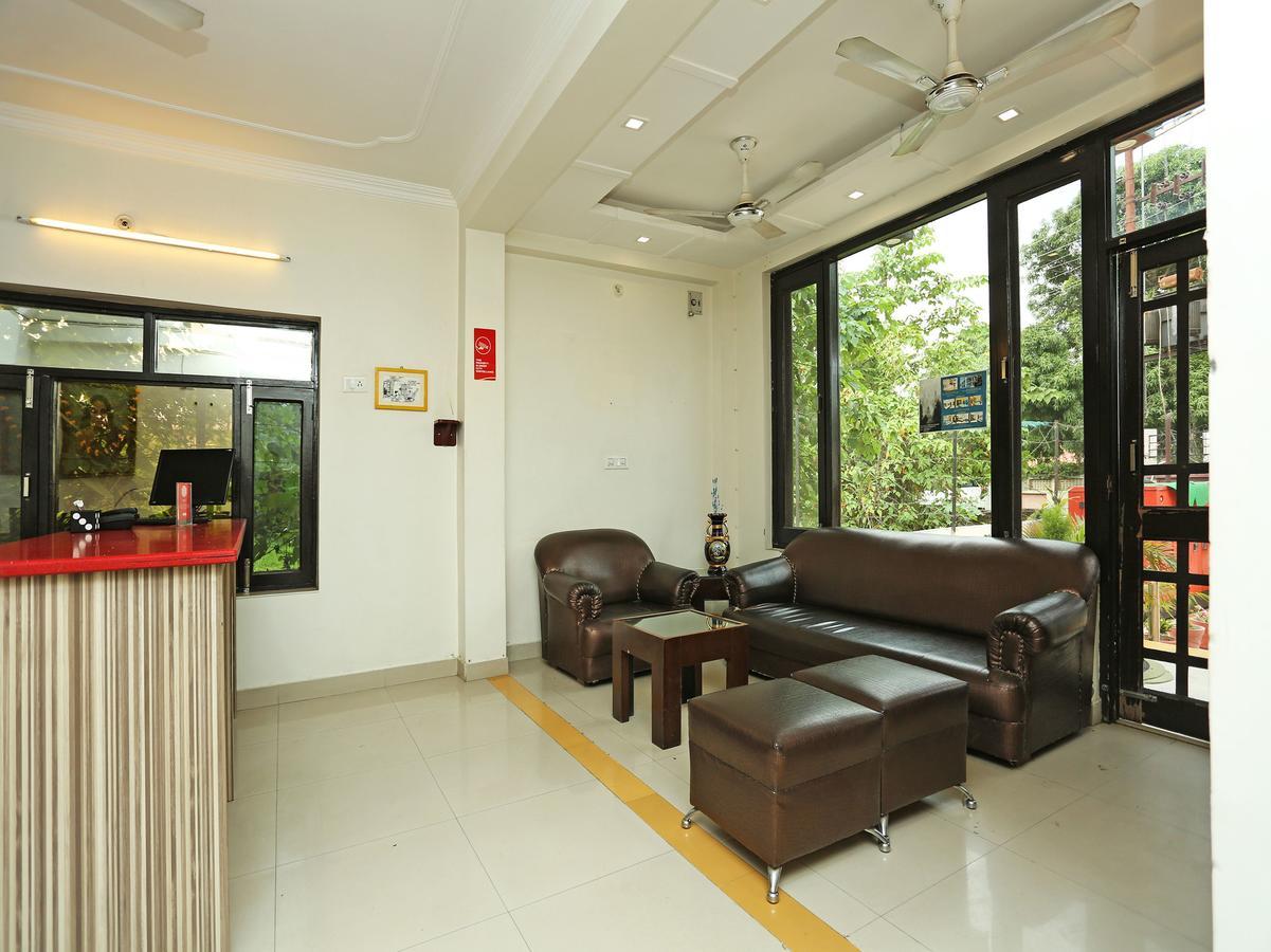 Oyo 10425 Queens Pearl Inn Ντεχραντούν Εξωτερικό φωτογραφία